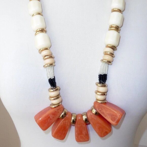 Anthropologie Bauble Bijous Coral/Ivory /Gold Chunky Heavy Statement Necklace - Picture 1 of 3